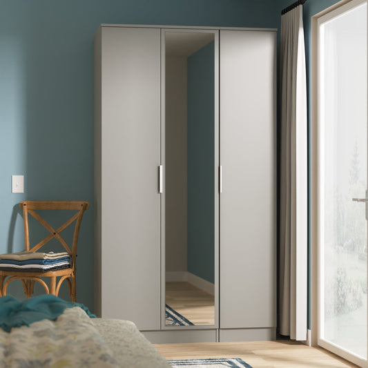 Plymouth Tall Triple Mirror Robe