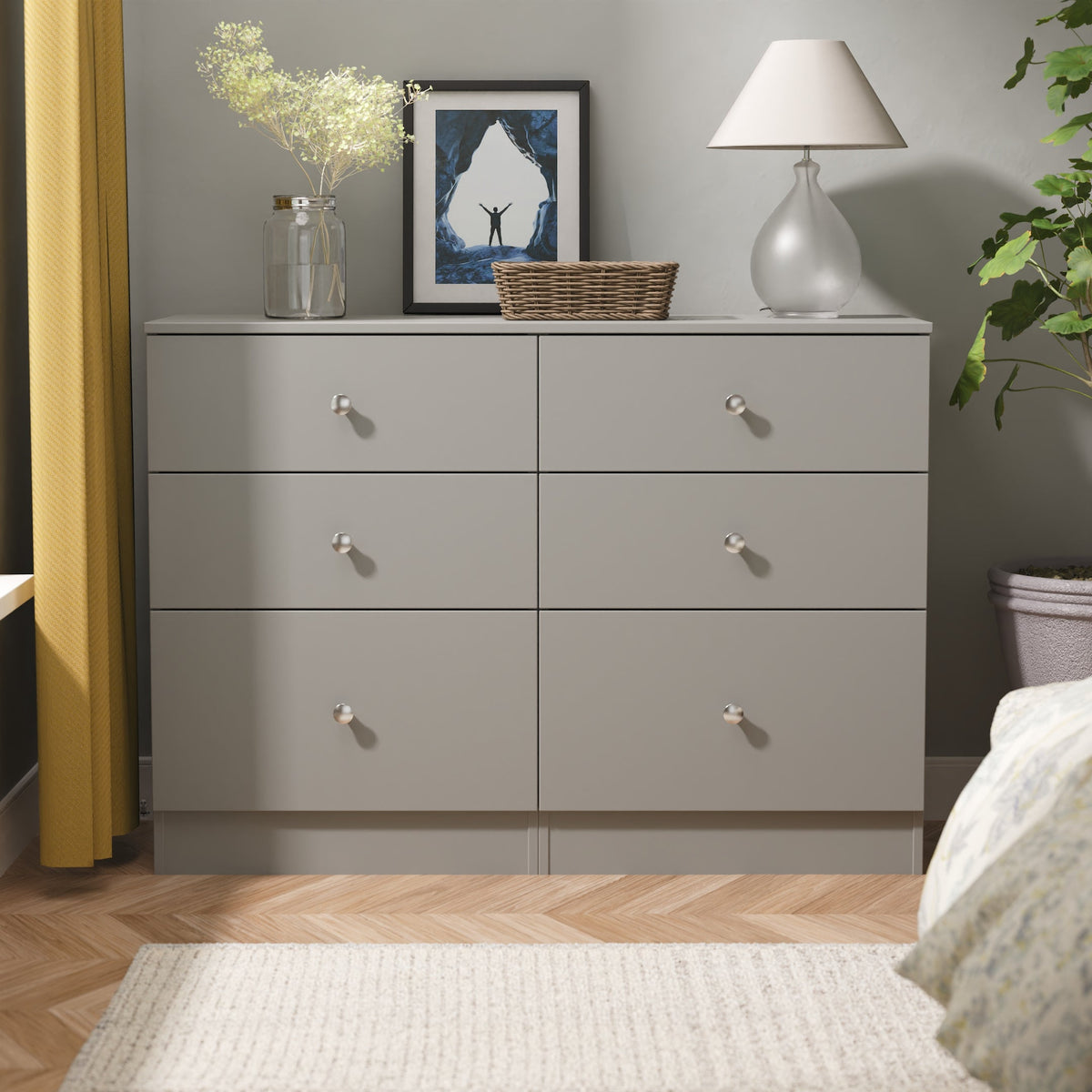 Yarmouth 6 Drawer Midi Chest